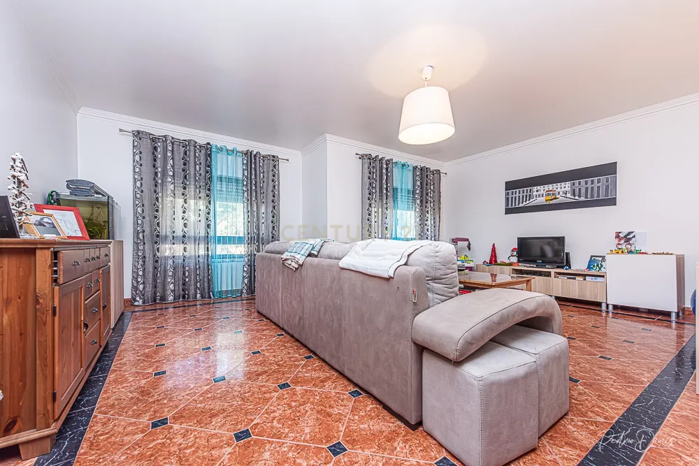 Apartamento de 4 assoalhadas em Zona Premium c/ 122m2 VANICELOS - SETUBAL - Image 20