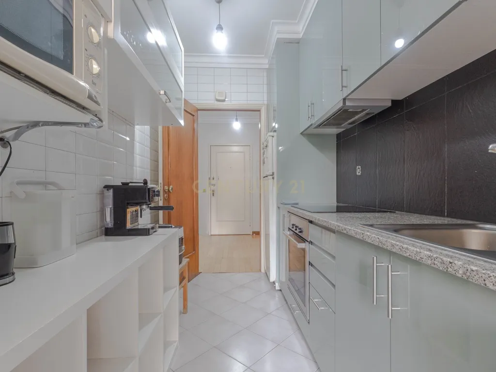 Excelente Apartamento T2 na Travessa das Condominhas - Image 18