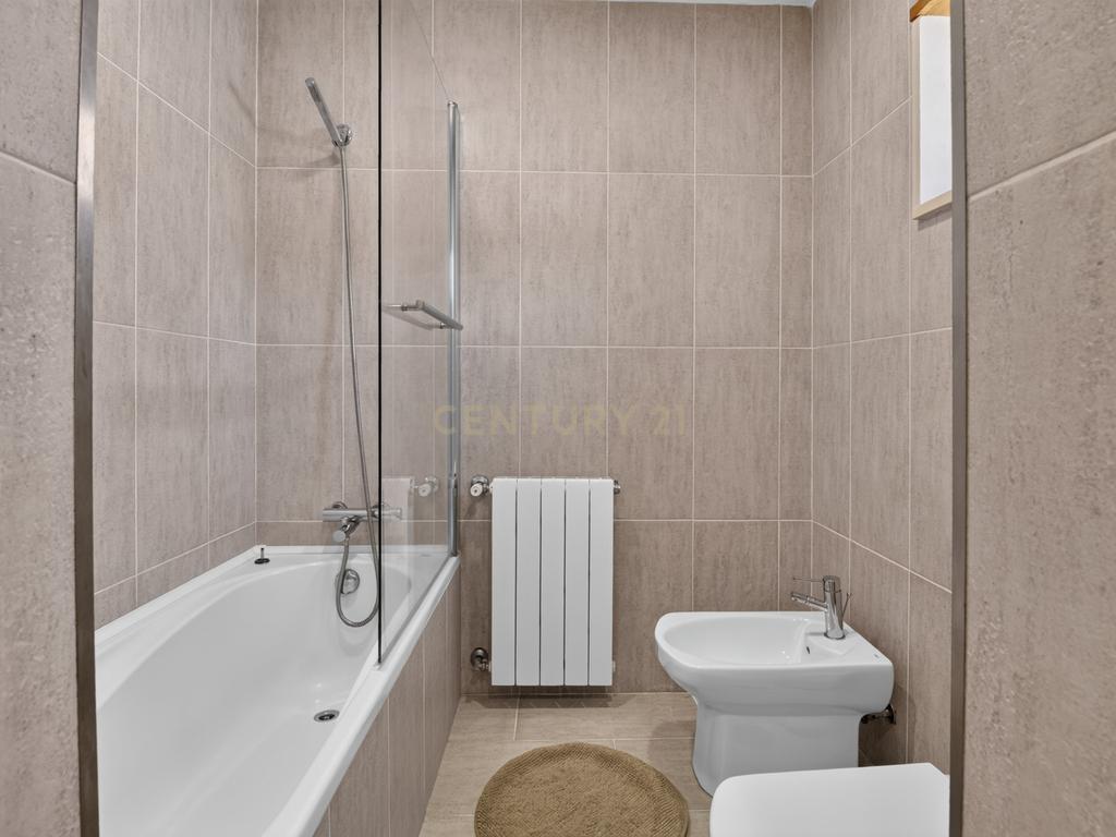 Moradia T4 Térrea de Sonho com Piscina, Campo de Futebol - Image 22