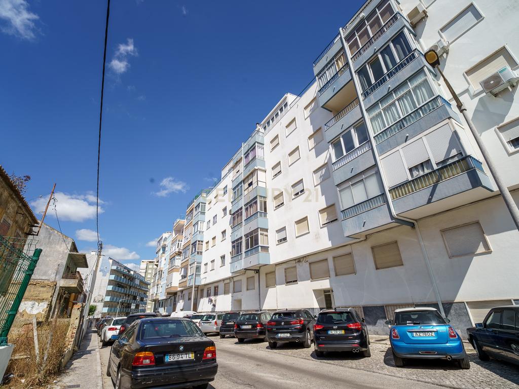 Apartamento T3 Almada - Image 33