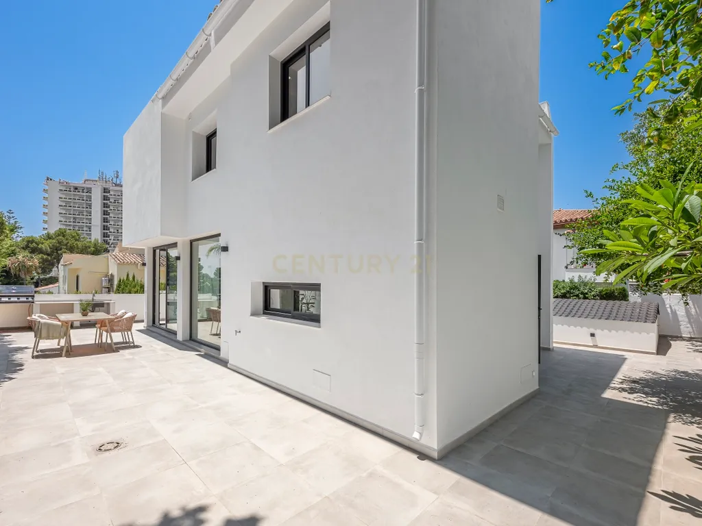 Uma moradia de luxo novinha em folha no coração de Nueva Andalucía - Image 32