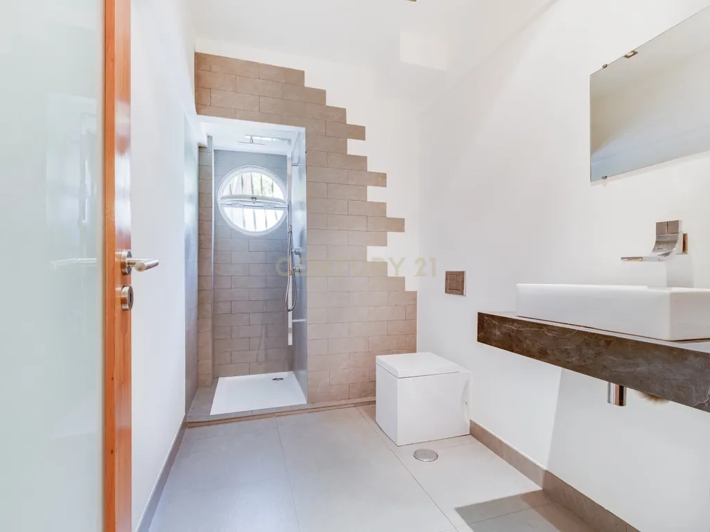 Apartamento T3 | 125 m² | Praça Pasteur – Lisboa - Image 19