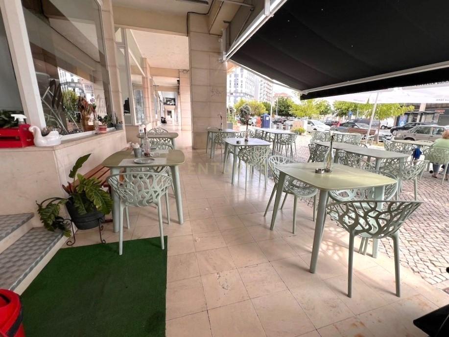 Restaurante no centro das Caldas da Rainha - Image 25