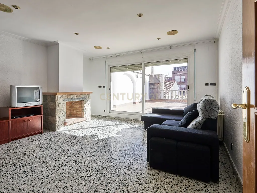 Apartamento em Montcada i Reixac, Barcelona - 3 Quartos - Image 2