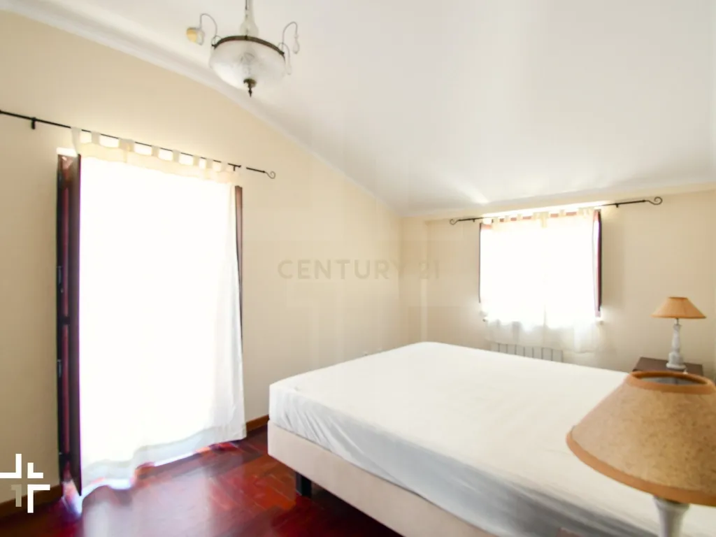 Moradia T2 com Jardim e Alpendres Exclusivos | São Pedro do Estoril - Image 25