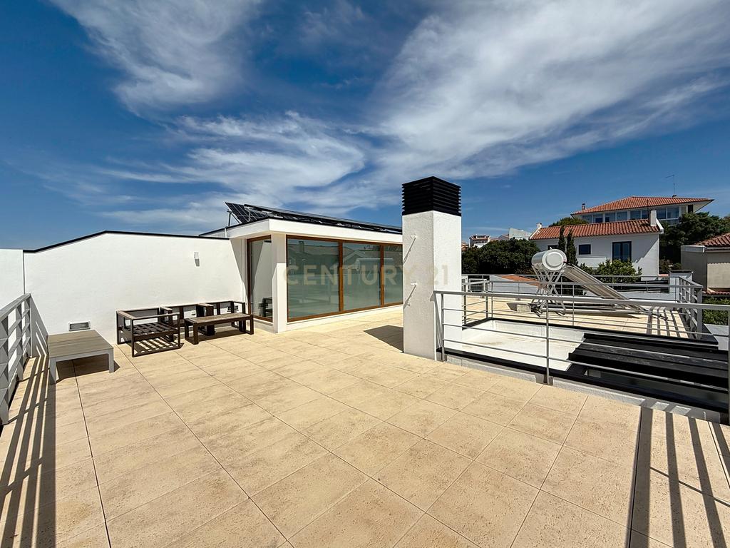 Luxuosa Moradia T3 com Vista Mar em S. Pedro do Estoril, Parede - Image 45