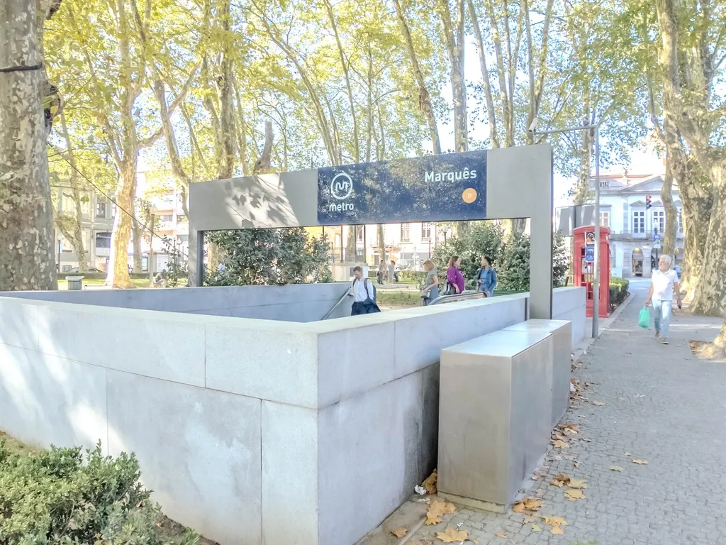 IMÓVEL PARA ARRENDAR PRAÇA MARQUÊS DE POMBAL - Image 21
