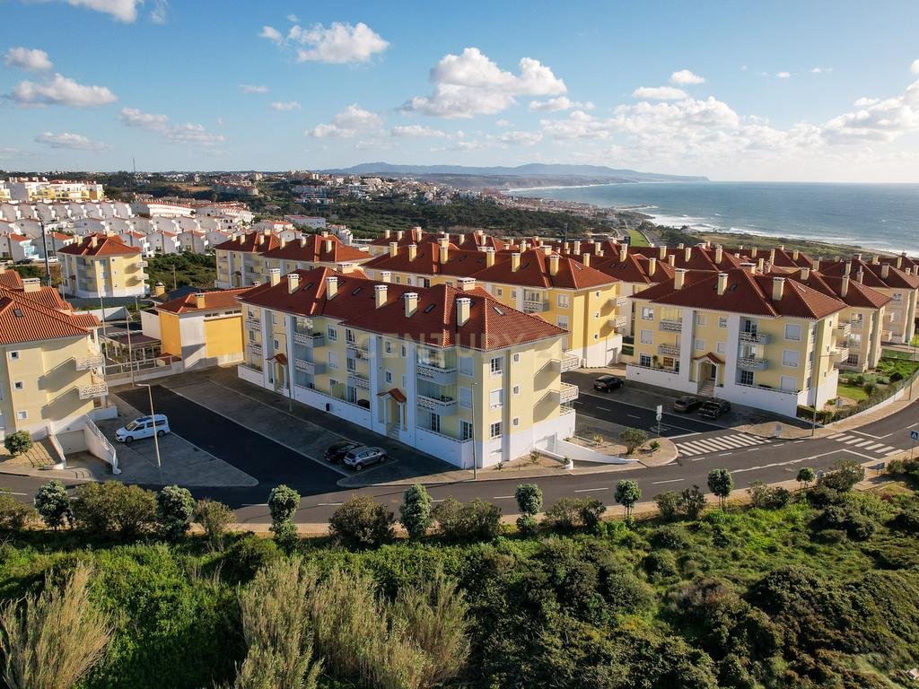 🏡 Apartamento Duplex T3/T4 na Ericeira – Vista Mar e Serra! 🌊⛰️ - Image 1