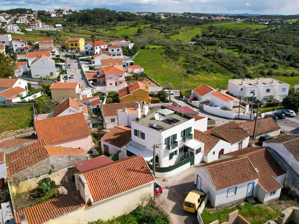🏡 Moradia T3 com Rooftop Vista Mar, Paineis Fotovoltaico e zona exterior – Viva com Conforto e Sustentabilidade em zona tranquila a pouco minutos do Mar da Ericeira - Image 52