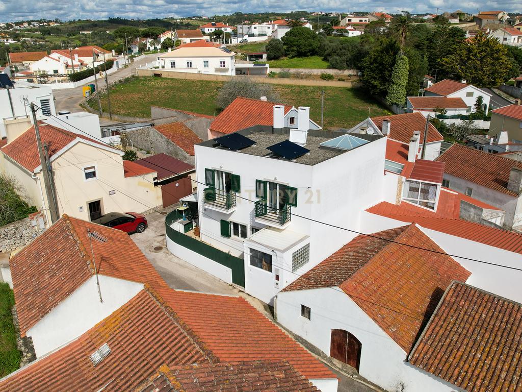 🏡 Moradia T3 com Rooftop Vista Mar, Paineis Fotovoltaico e zona exterior – Viva com Conforto e Sustentabilidade em zona tranquila a pouco minutos do Mar da Ericeira - Image 51