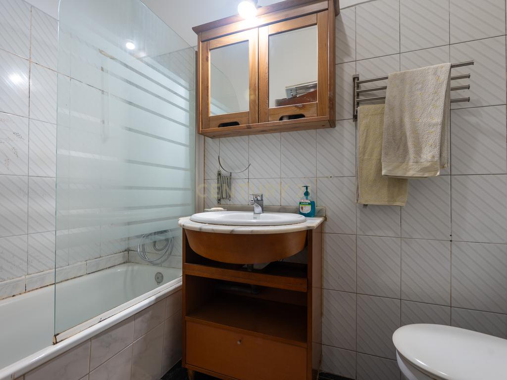ESPECTACULAR APARTAMENTO T2 EM SACAVÉM - Image 21