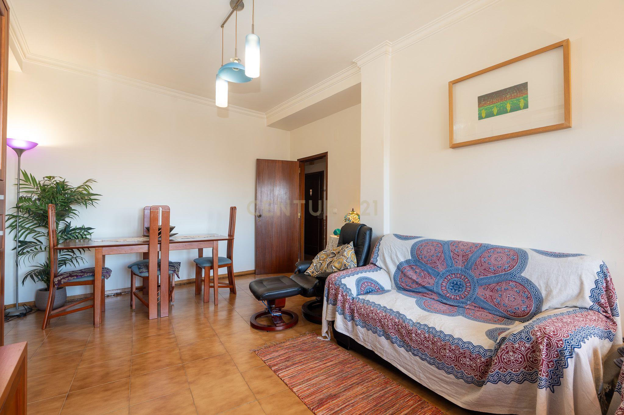 ESPECTACULAR APARTAMENTO T2 EM SACAVÉM - Image 8