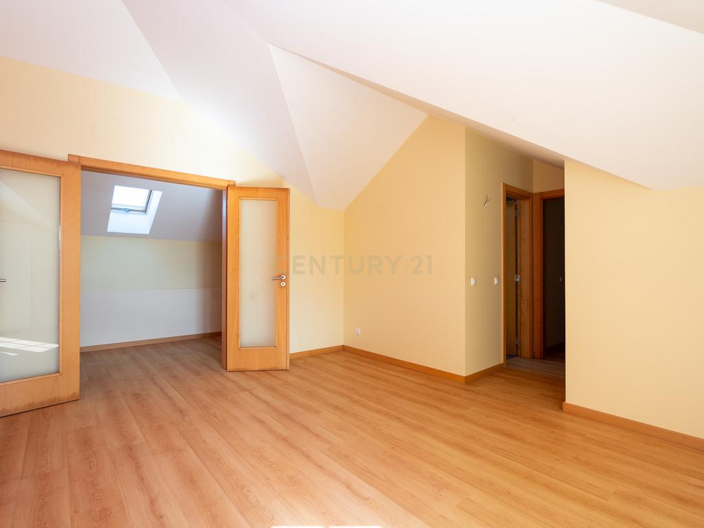 🏡 Apartamento Duplex T3/T4 na Ericeira – Vista Mar e Serra! 🌊⛰️ - Image 38