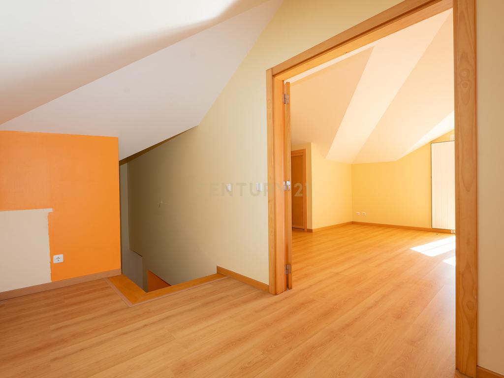 🏡 Apartamento Duplex T3/T4 na Ericeira – Vista Mar e Serra! 🌊⛰️ - Image 32