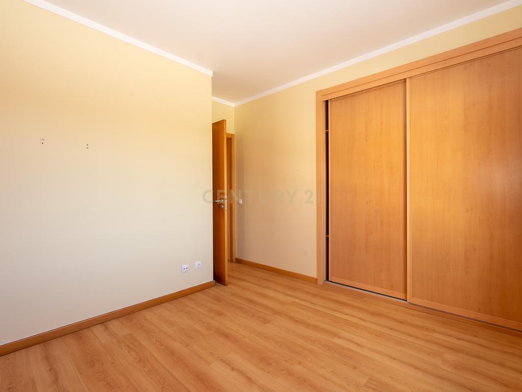 🏡 Apartamento Duplex T3/T4 na Ericeira – Vista Mar e Serra! 🌊⛰️ - Image 24