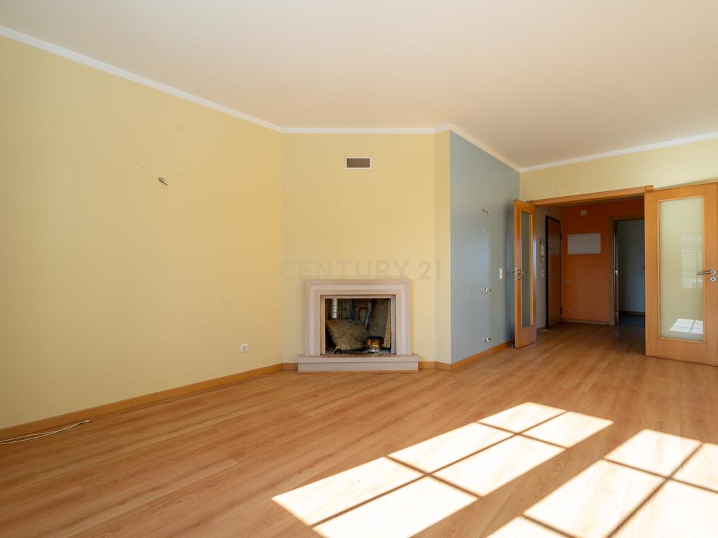 🏡 Apartamento Duplex T3/T4 na Ericeira – Vista Mar e Serra! 🌊⛰️ - Image 7