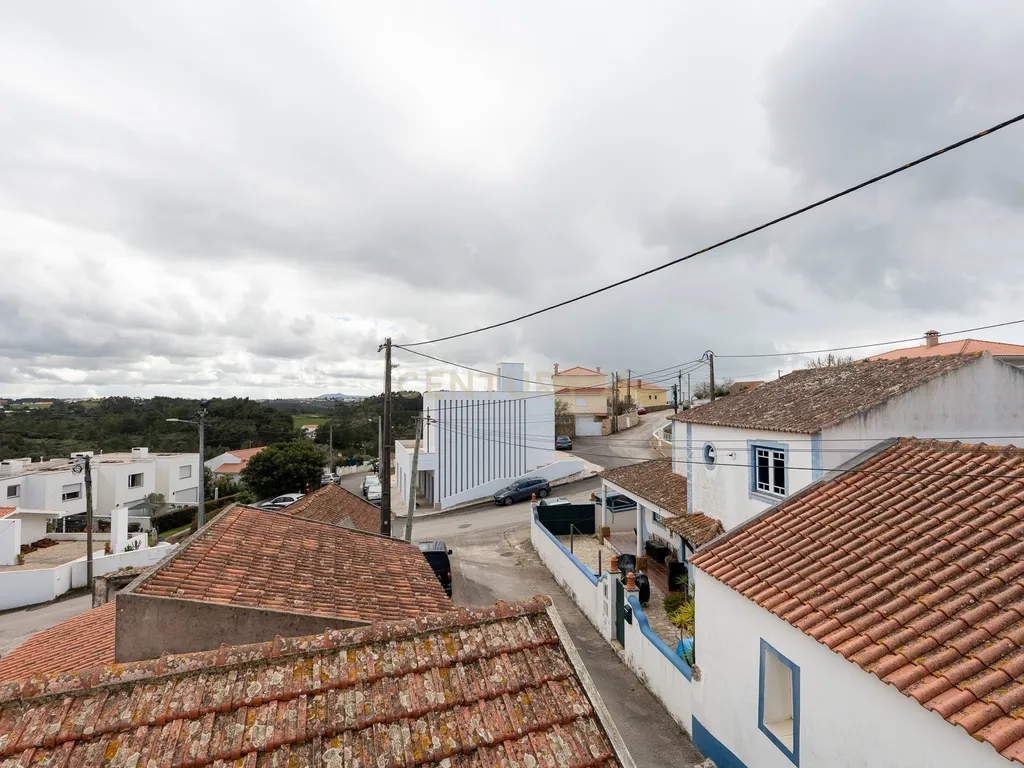 🏡 Moradia T3 com Rooftop Vista Mar, Paineis Fotovoltaico e zona exterior – Viva com Conforto e Sustentabilidade em zona tranquila a pouco minutos do Mar da Ericeira - Image 36