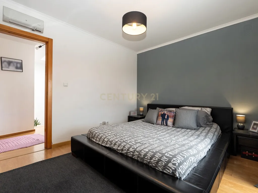 🏡 Moradia T3 com Rooftop Vista Mar, Paineis Fotovoltaico e zona exterior – Viva com Conforto e Sustentabilidade em zona tranquila a pouco minutos do Mar da Ericeira - Image 13