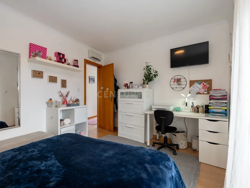 🏡 Moradia T3 com Rooftop Vista Mar, Paineis Fotovoltaico e zona exterior – Viva com Conforto e Sustentabilidade em zona tranquila a pouco minutos do Mar da Ericeira - Image 16