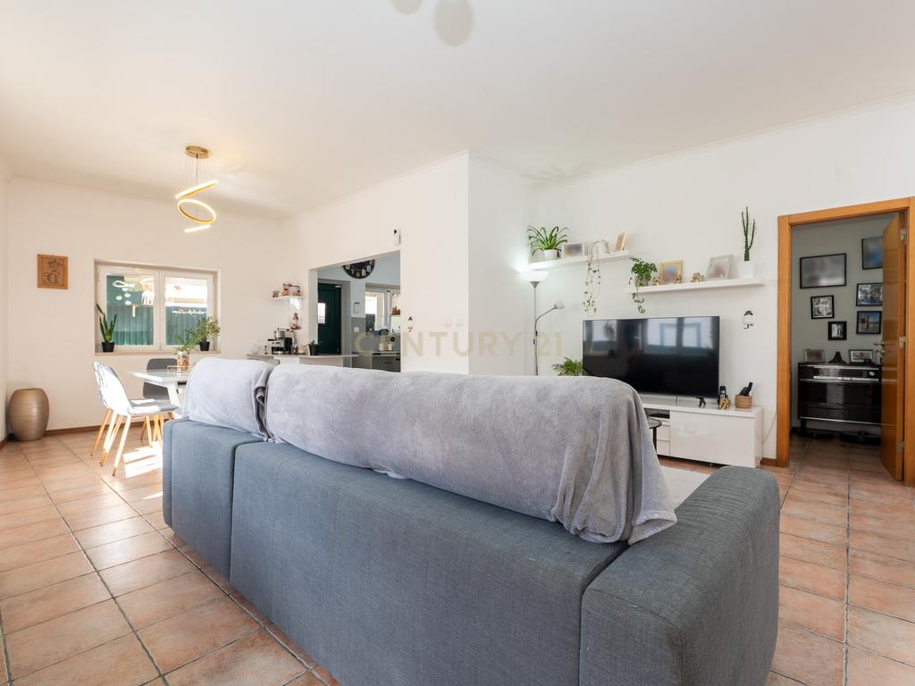 🏡 Moradia T3 com Rooftop Vista Mar, Paineis Fotovoltaico e zona exterior – Viva com Conforto e Sustentabilidade em zona tranquila a pouco minutos do Mar da Ericeira - Image 21