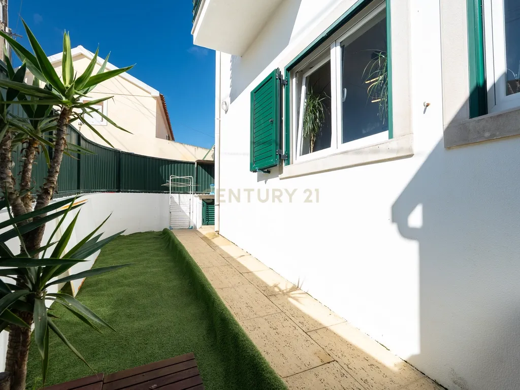 🏡 Moradia T3 com Rooftop Vista Mar, Paineis Fotovoltaico e zona exterior – Viva com Conforto e Sustentabilidade em zona tranquila a pouco minutos do Mar da Ericeira - Image 7