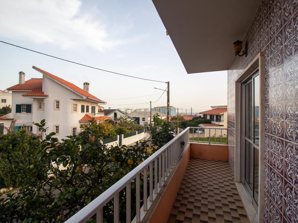Andar de moradia de tipologia T3, localizado no Bairro dos Pedernais, Ramada em Odivelas, inserido em edifício de 3 pisos, existindo apenas 2 proprietários. - Image 47