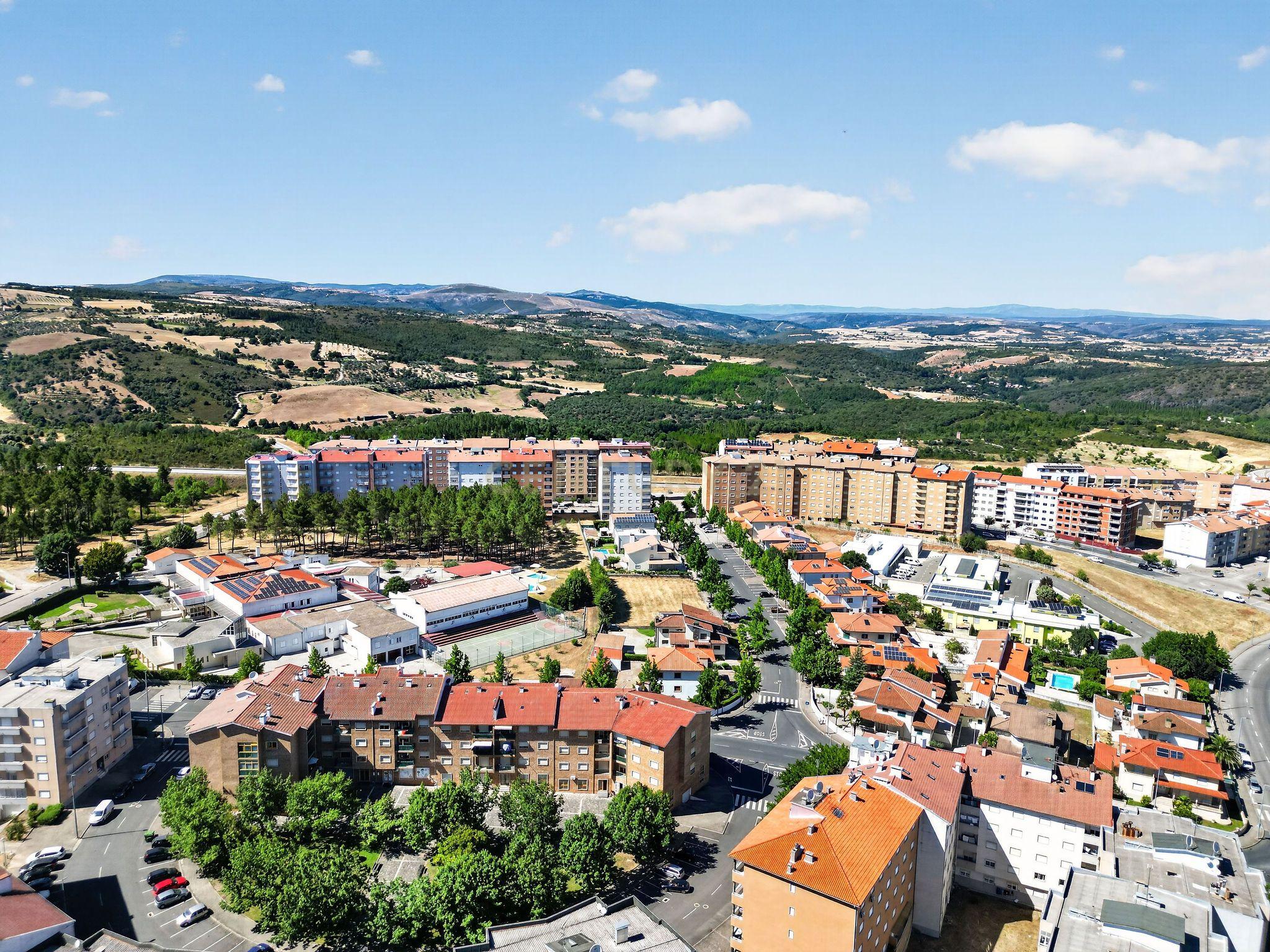 Moradia T4 à venda em Sé, Santa Maria e Meixedo, Bragança — foto 2