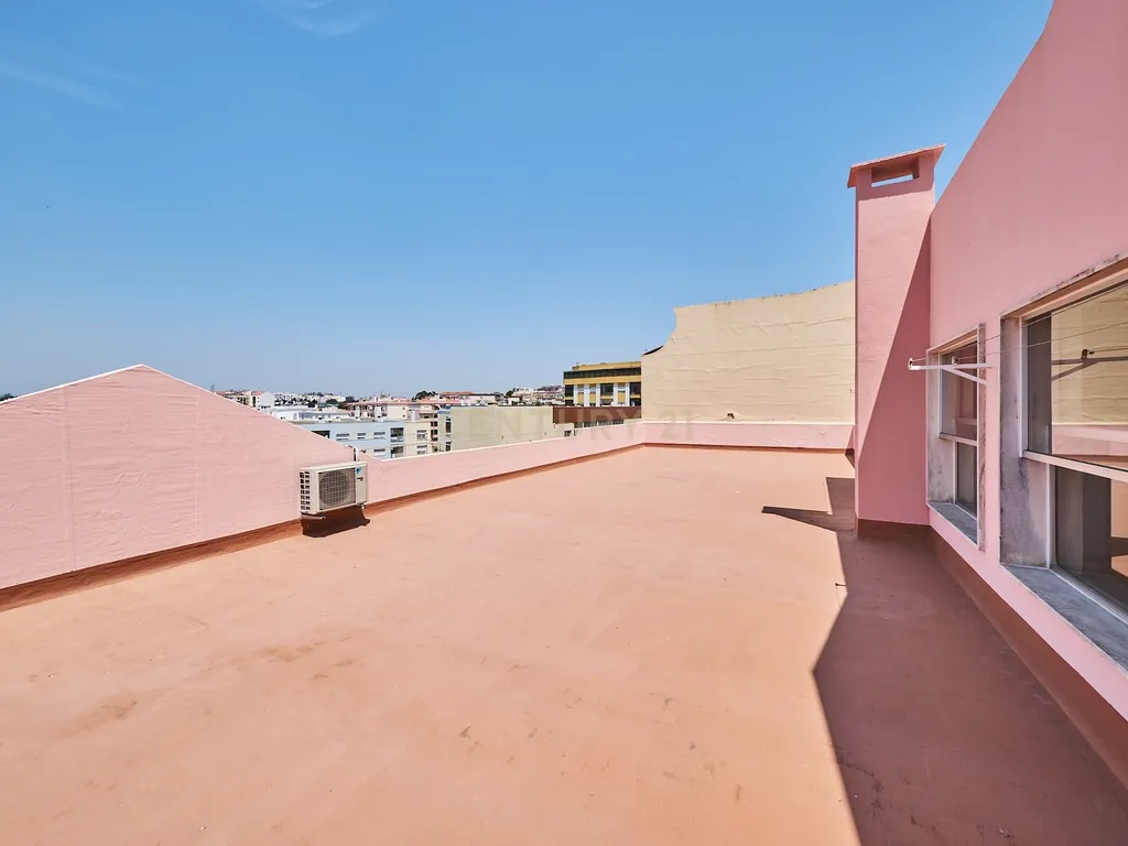 Confortável Apartamento T1 - Centro de Setúbal - Image 17