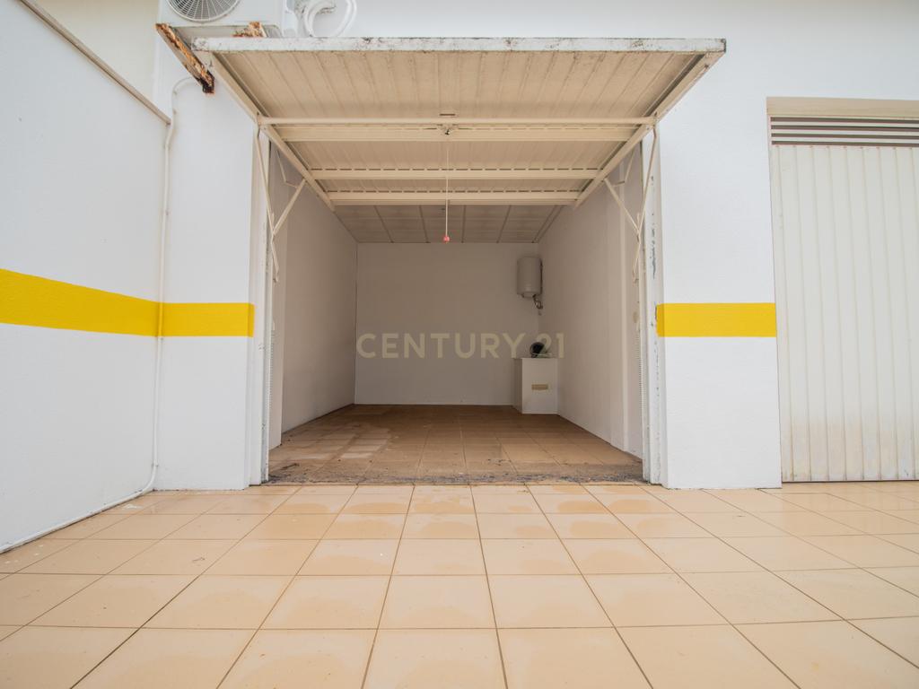 Espaço preparado para Clínica Dentária com garagem – Zona Histórica - Image 25
