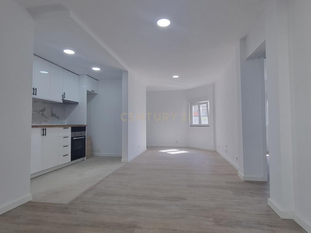Apartamento Renovado T3 na Torre, Cascais - Image 11