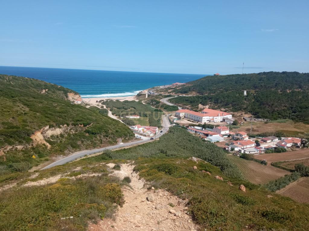 Terreno em Sintra, Perto da Praia de São Julião  - Image 1