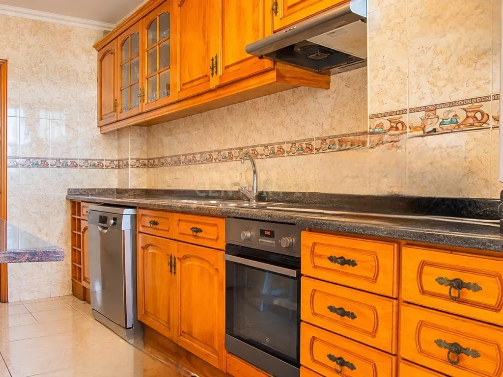 Espetacular Apartamento T4 em Oliveira do Bairro, Aveiro - Image 14