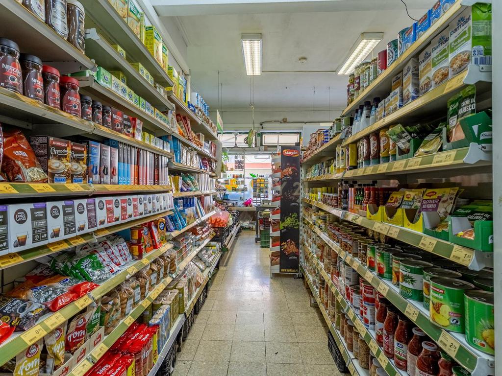 Supermercado em Vale de Figueira Bobadela - Image 17