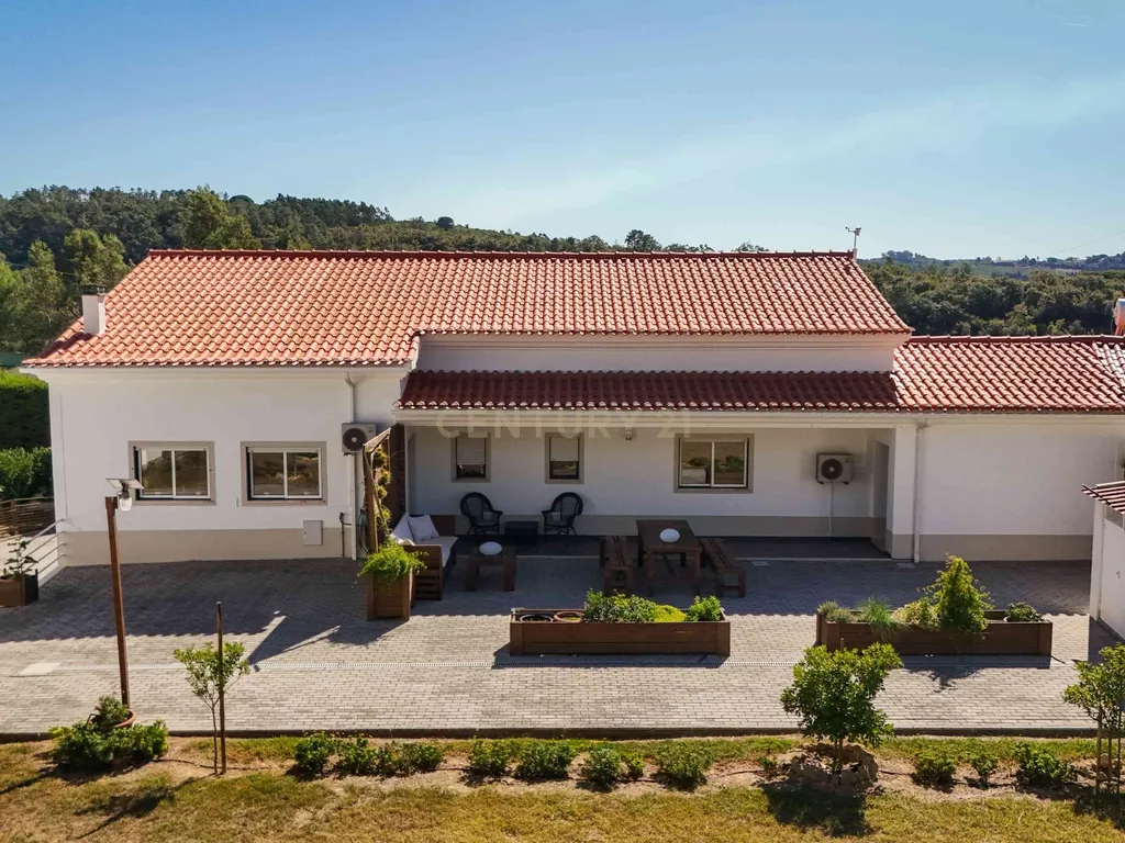 Moradia Eficiente Energeticamente com Padrões Escandinavos | Chiqueda – Alcobaça - Image 1