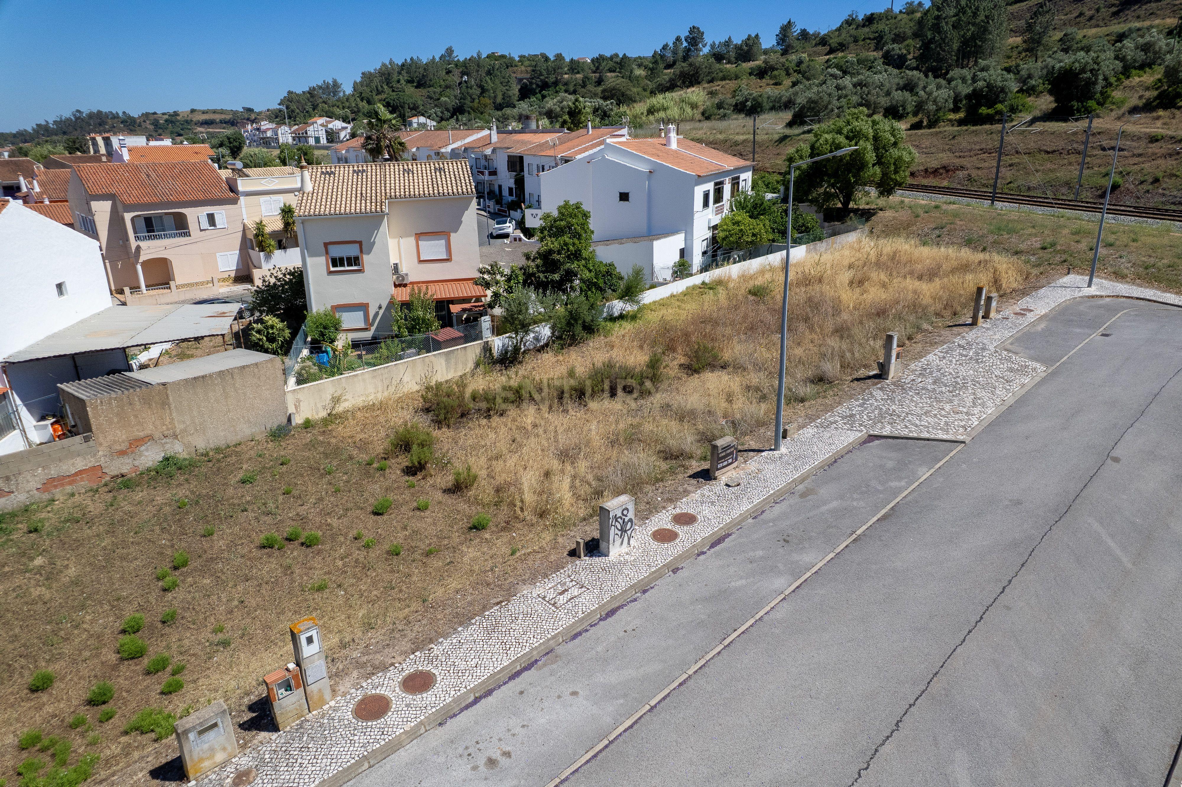 Fotografia 6 de Lote Urbano para moradia Geminada