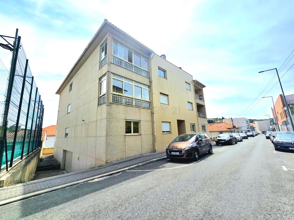 Apartamento T3 + 1 em Bragança - Image 37