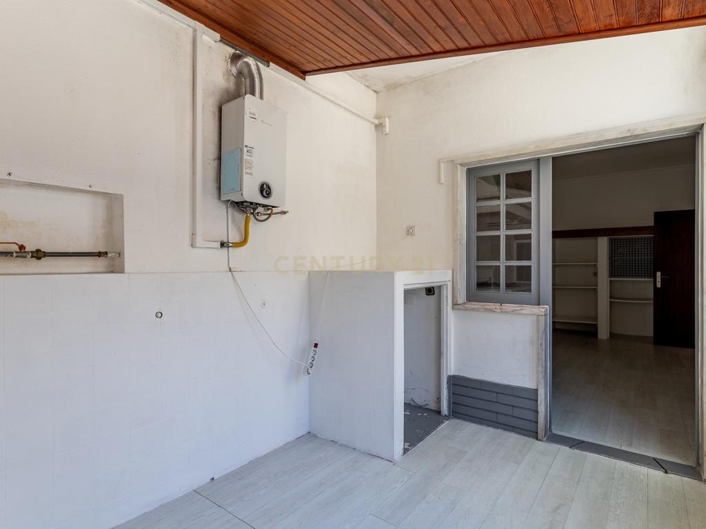 Espaçosa Moradia T3 em Azambuja, Lisboa - Image 12