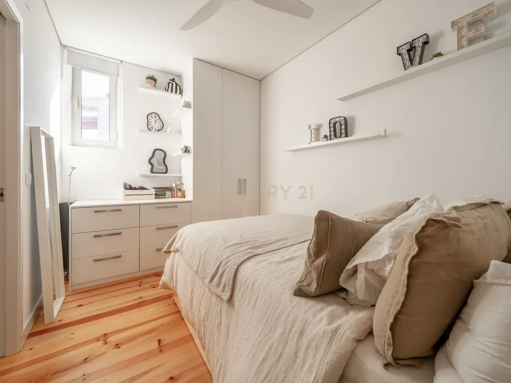 Apartamento T1 em Alcantara - com estacionamento - Image 13