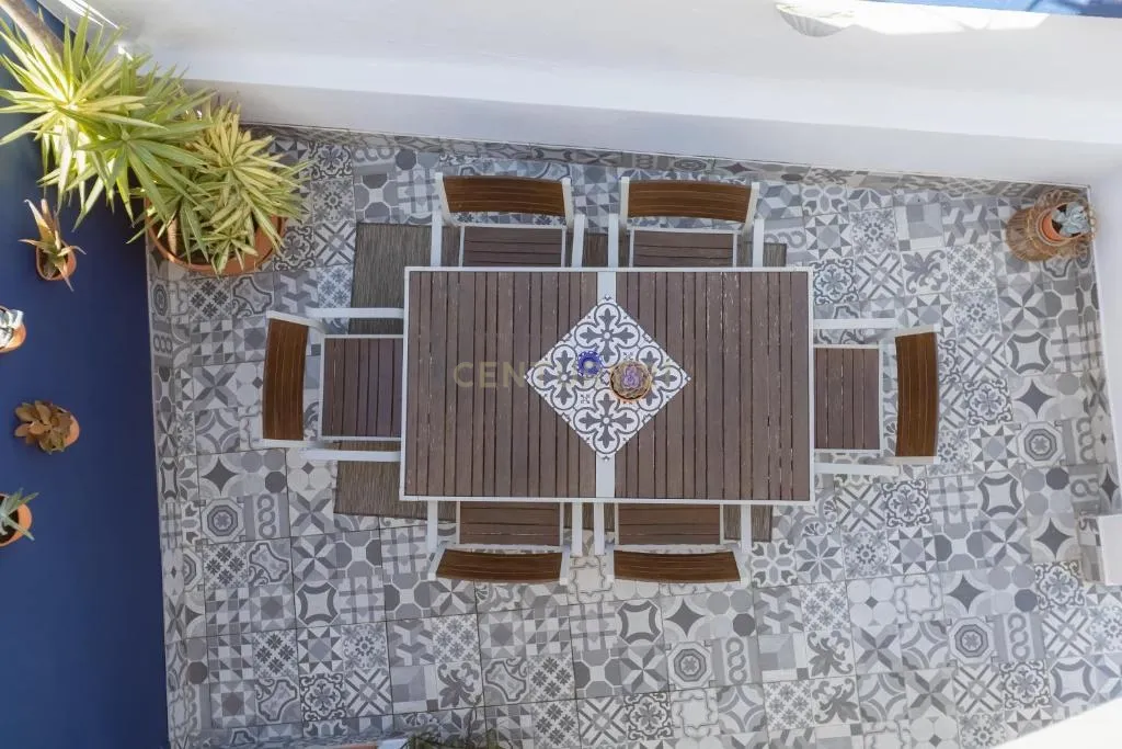 Guest House - Oportunidade de negócio no centro histórico de Lagos - Image 38