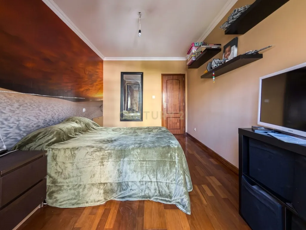 Apartamento T3 com Suíte, 3 Varandas e Arrecadação de 14 m² | Avenida 25 de Abril, Ramada - Image 13