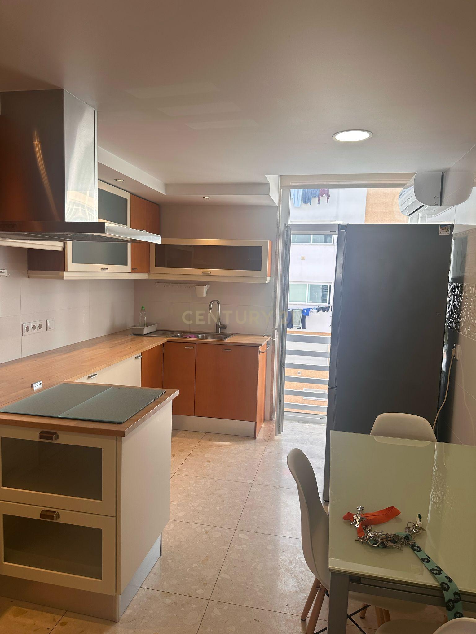 Apartamento T3 em Vialonga, com Garagem e Elevador - Image 7