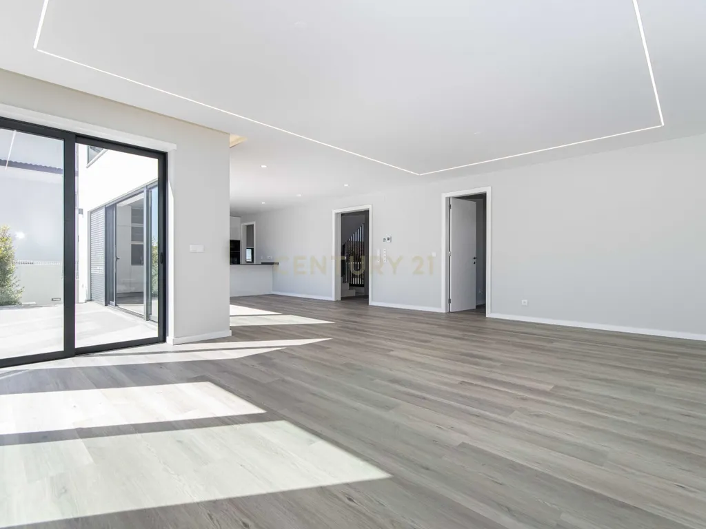 Moradia T4 Premium independente com Piscina (Nova Construção) / Barcarena - Image 26