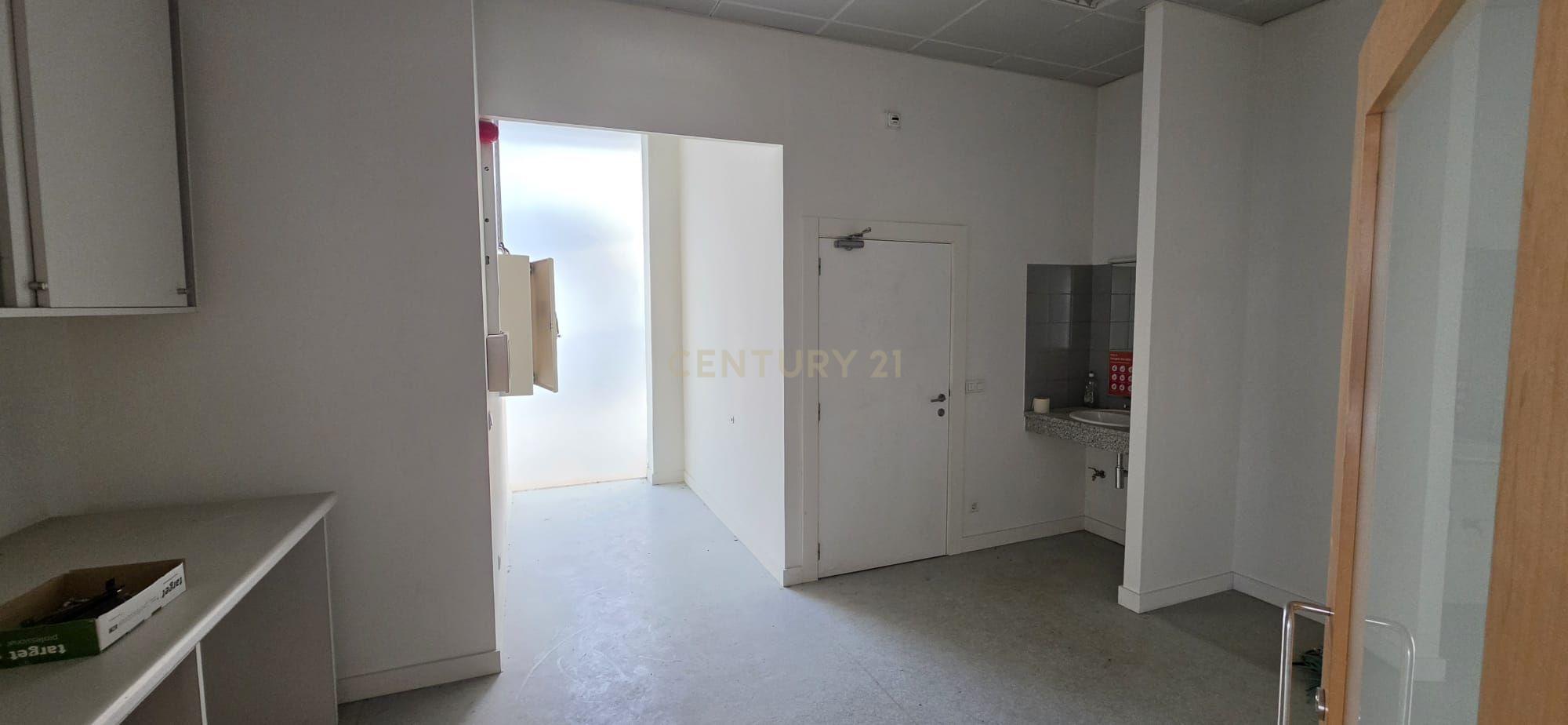 Fotografia 10 de Loja para Arrendamento – Viatodos, Barcelos