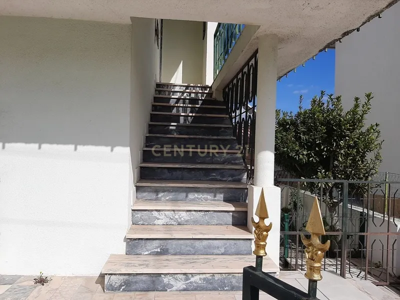 Andar de Moradia T2 com Logradouro e Garagem, na Quinta do Conde - Image 3