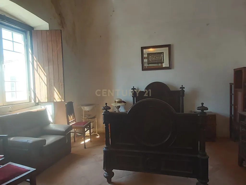 🏡 Moradia T5 para Recuperar – Baleizão (16 km de Beja) - Image 8