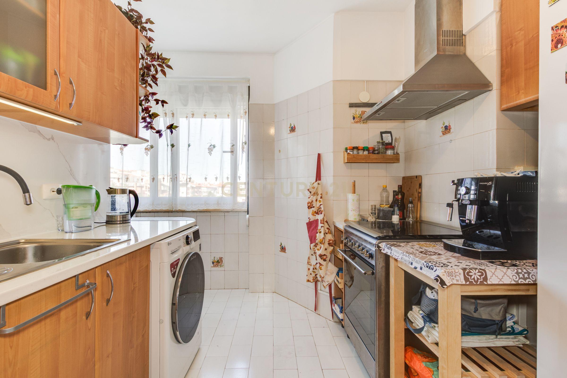 Fotografia 10 de Apartamento T3+1 | Av. Manuel Alpedrinha | Reboleira, Amadora | 6º Andar | Elevador | Suite | Próximo à estação