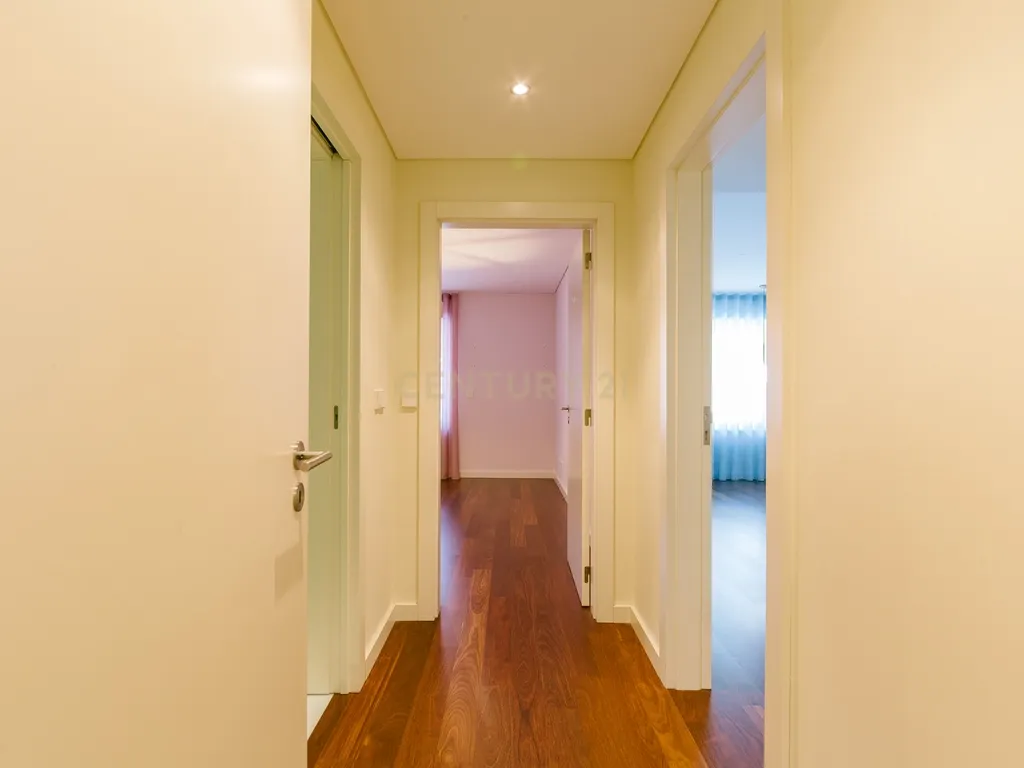 Excelente apartamento T2 em Avenidas Novas, Lisboa - Image 11
