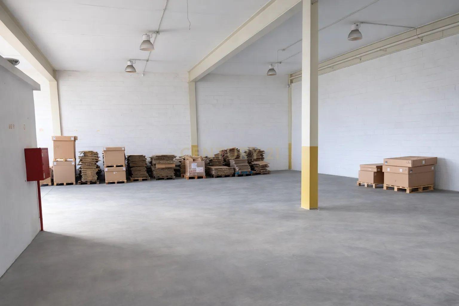 Fotografia 4 de Armazém de 1.000 m² | 2 Pisos | Elevado Potencial de Rentabilidade