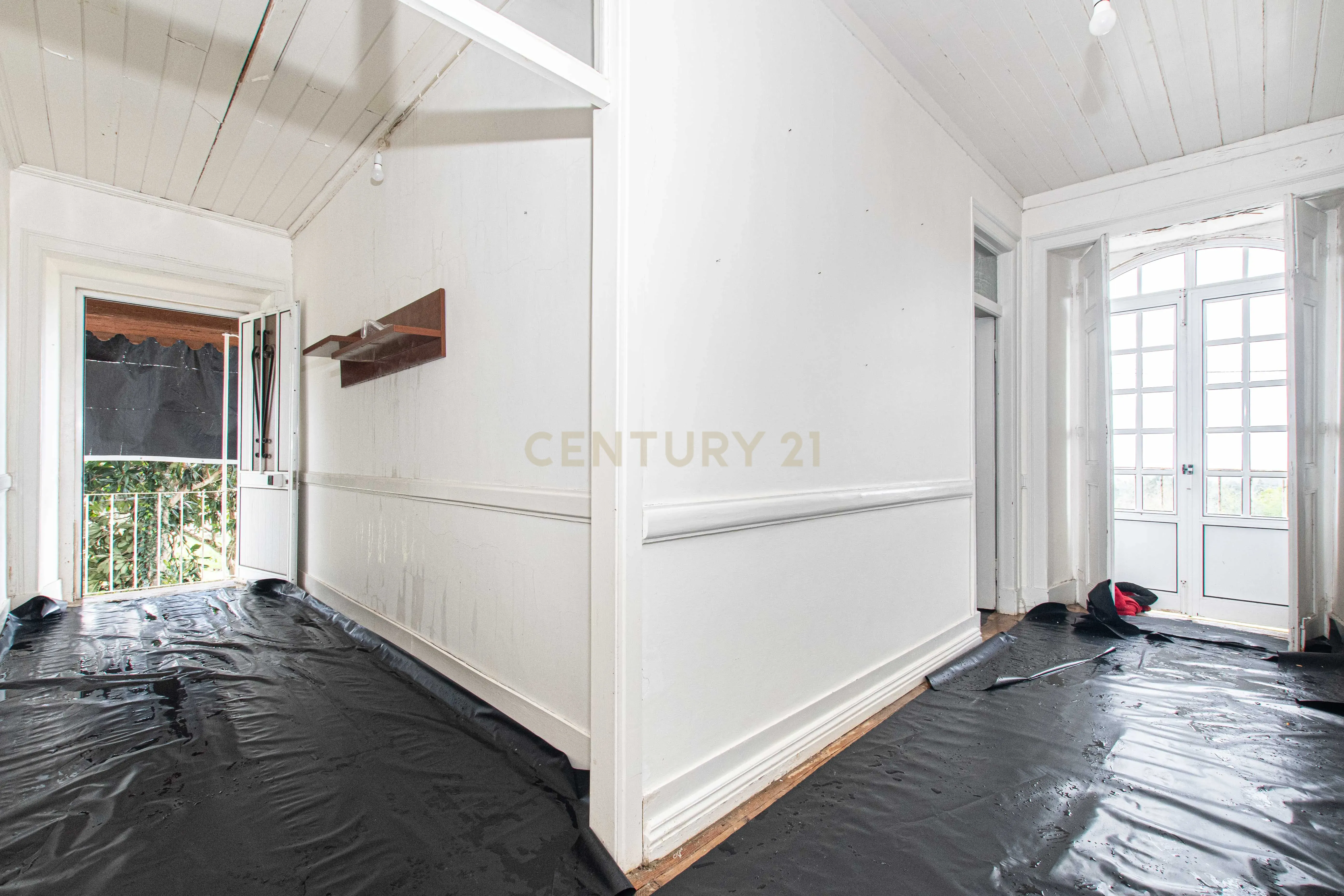 Fotografia 10 de Casa Senhorial T4+2 com Terreno, Garagem para Várias Viaturas e Elevado Potencial de Valorização | Tomar