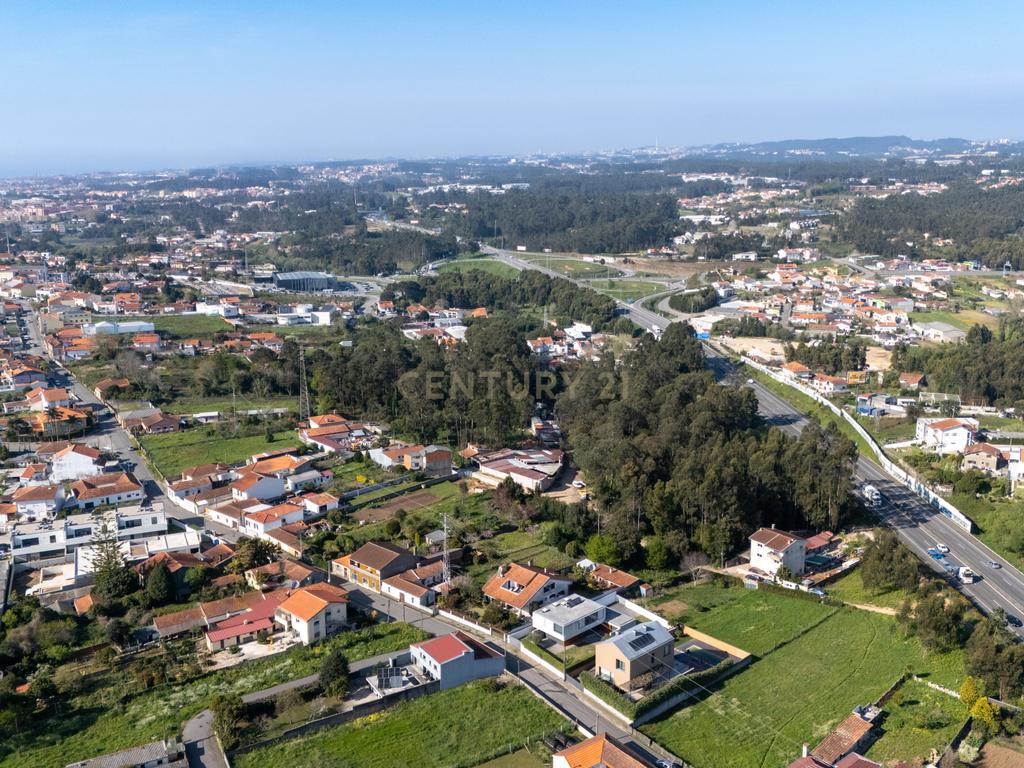 Moradia T4 com 392 m² e terreno de 1.070 m² | Anta - Image 14